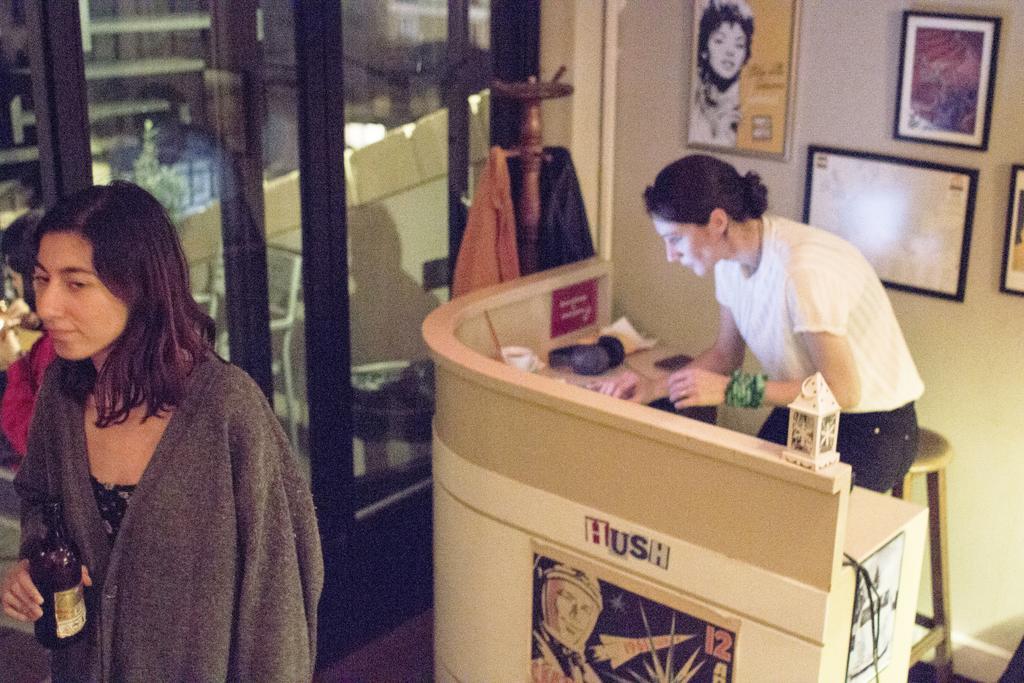 Hush Hostel Moda อิสตันบูล ภายนอก รูปภาพ