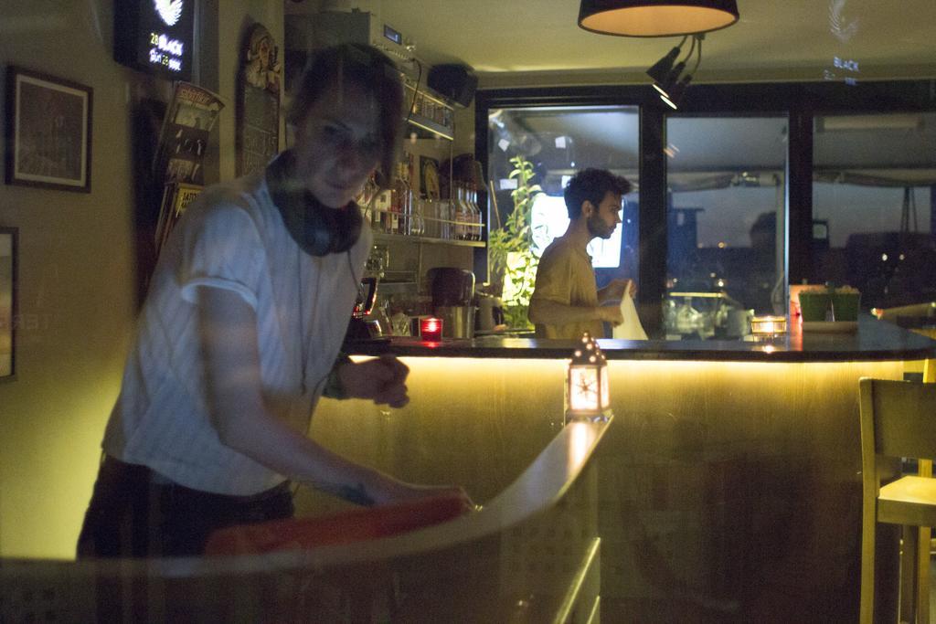 Hush Hostel Moda อิสตันบูล ภายนอก รูปภาพ