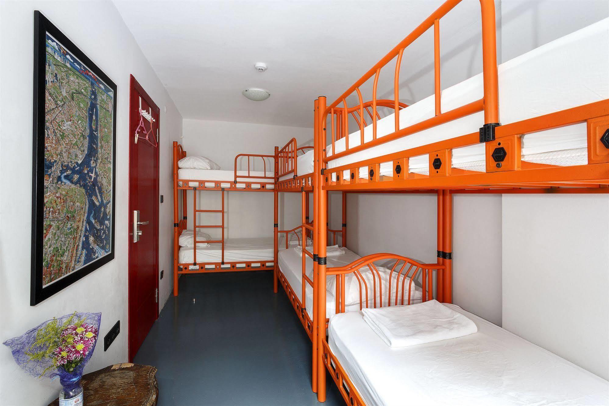 Hush Hostel Moda อิสตันบูล ภายนอก รูปภาพ